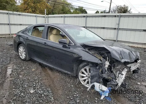 2018 Toyota Camry L from USA, damaged, VIN 4T1B11HK5JU123655